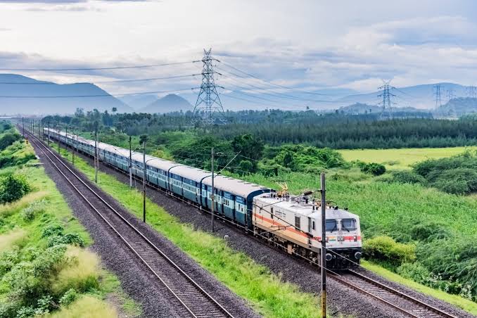 Railways Now Tracks Trains Via ISRO Sattelite   